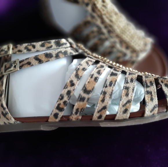 Sandals - Picture 2 of 3